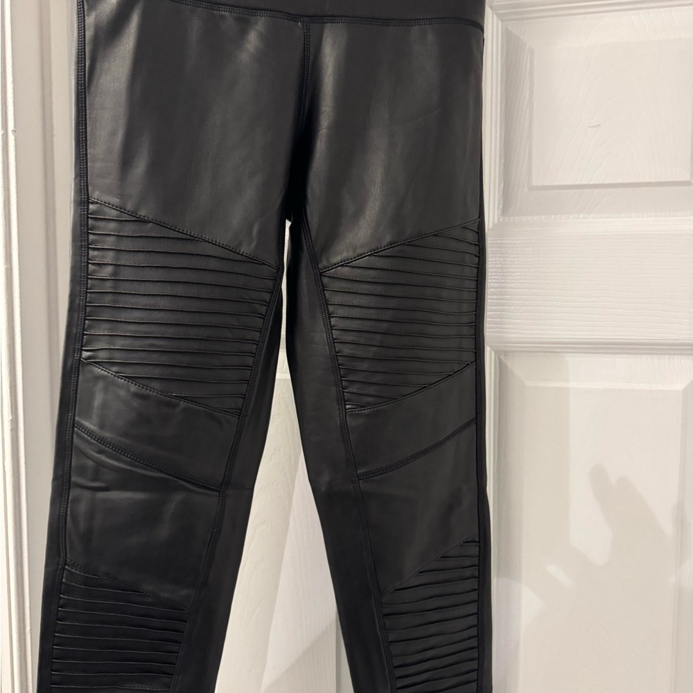 NWT - 7 For All Mankind Black Faux Leather Pants Size Small